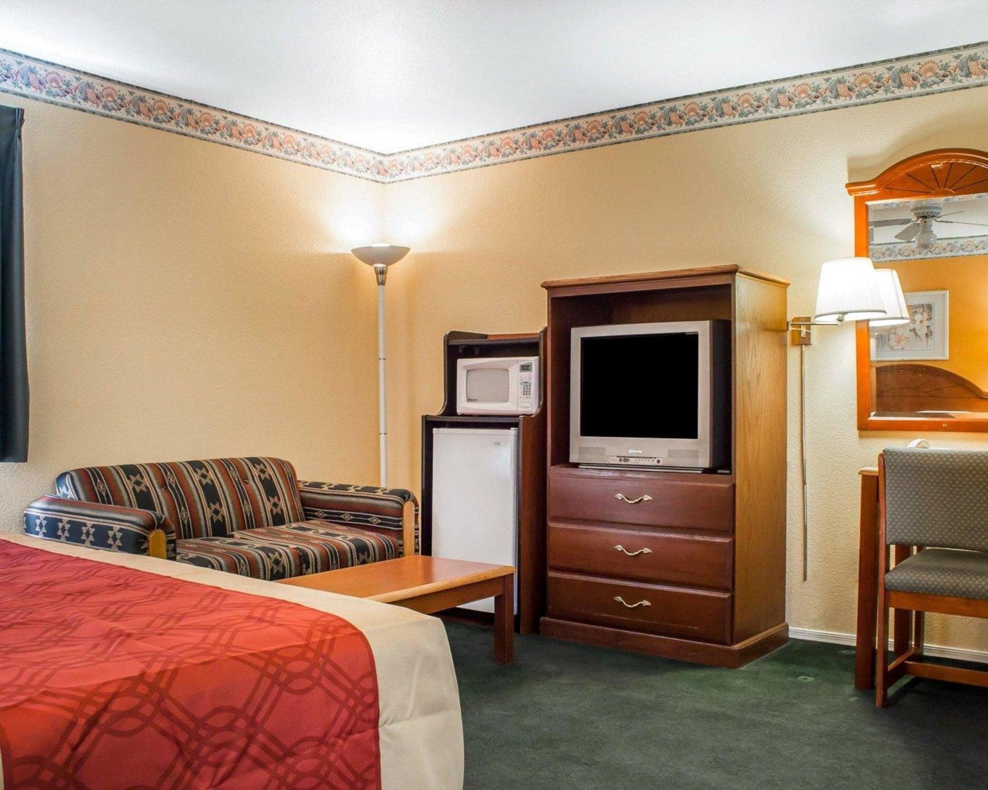 Travelodge By Wyndham Кингман Екстериор снимка