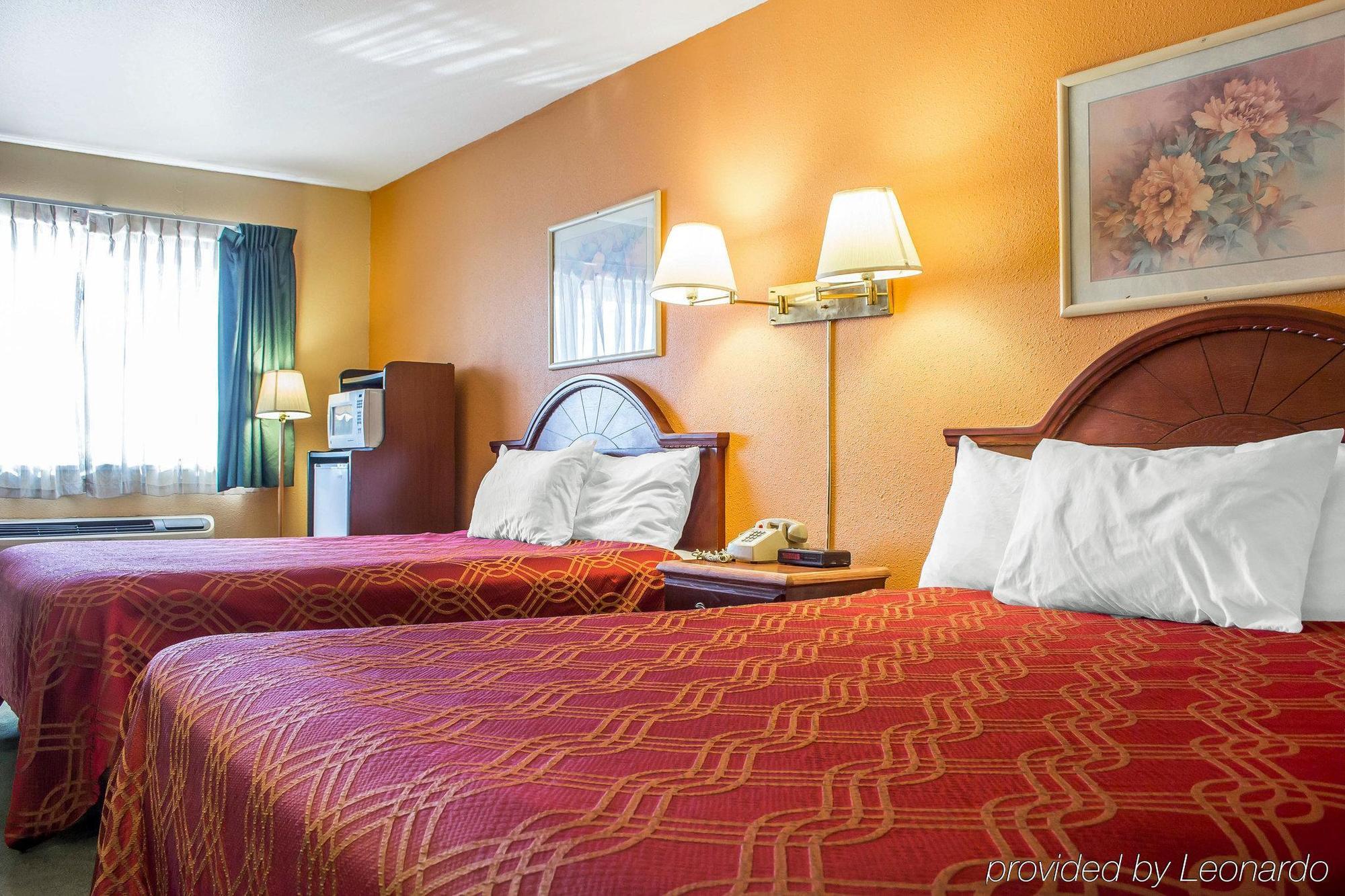 Travelodge By Wyndham Кингман Екстериор снимка