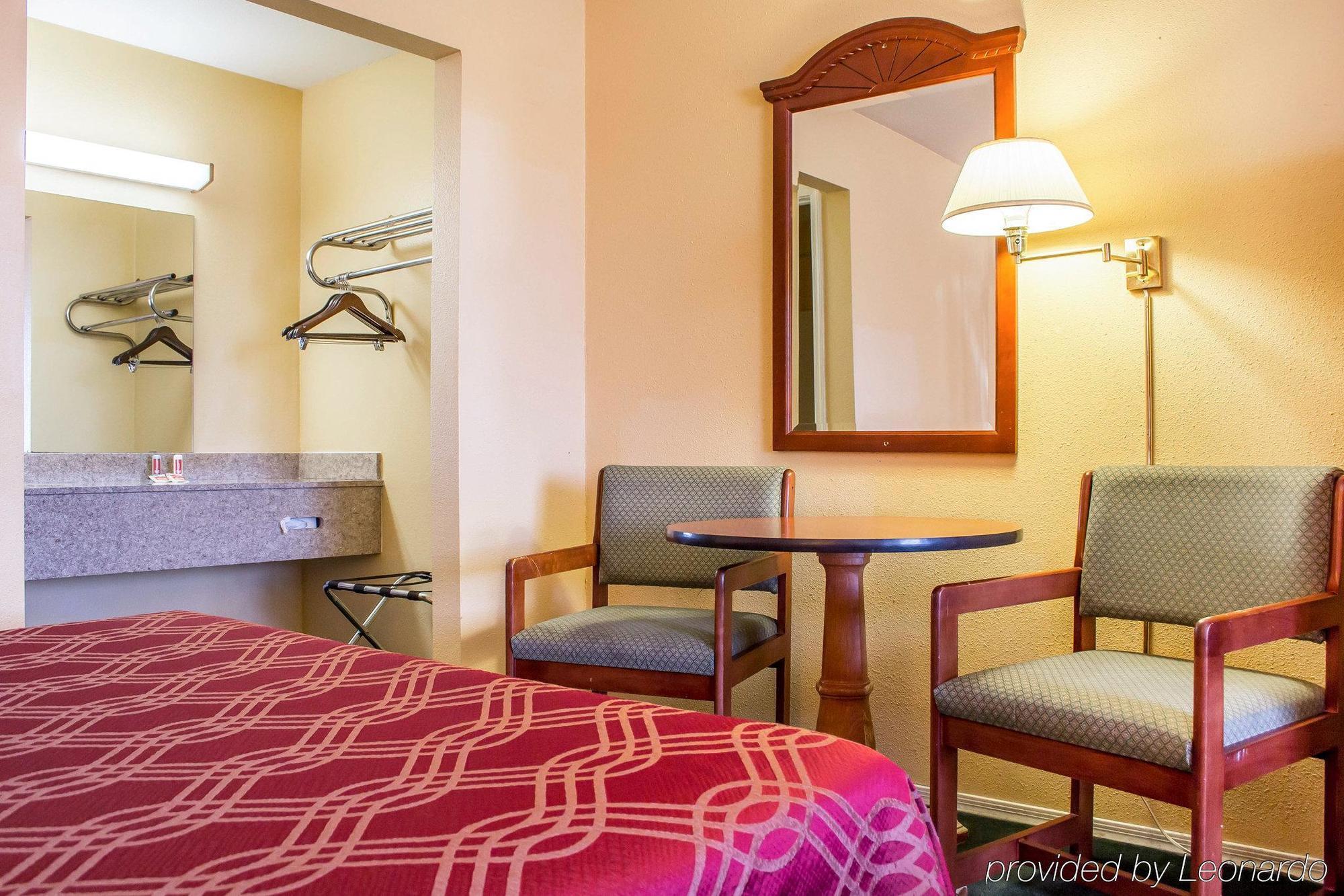 Travelodge By Wyndham Кингман Екстериор снимка