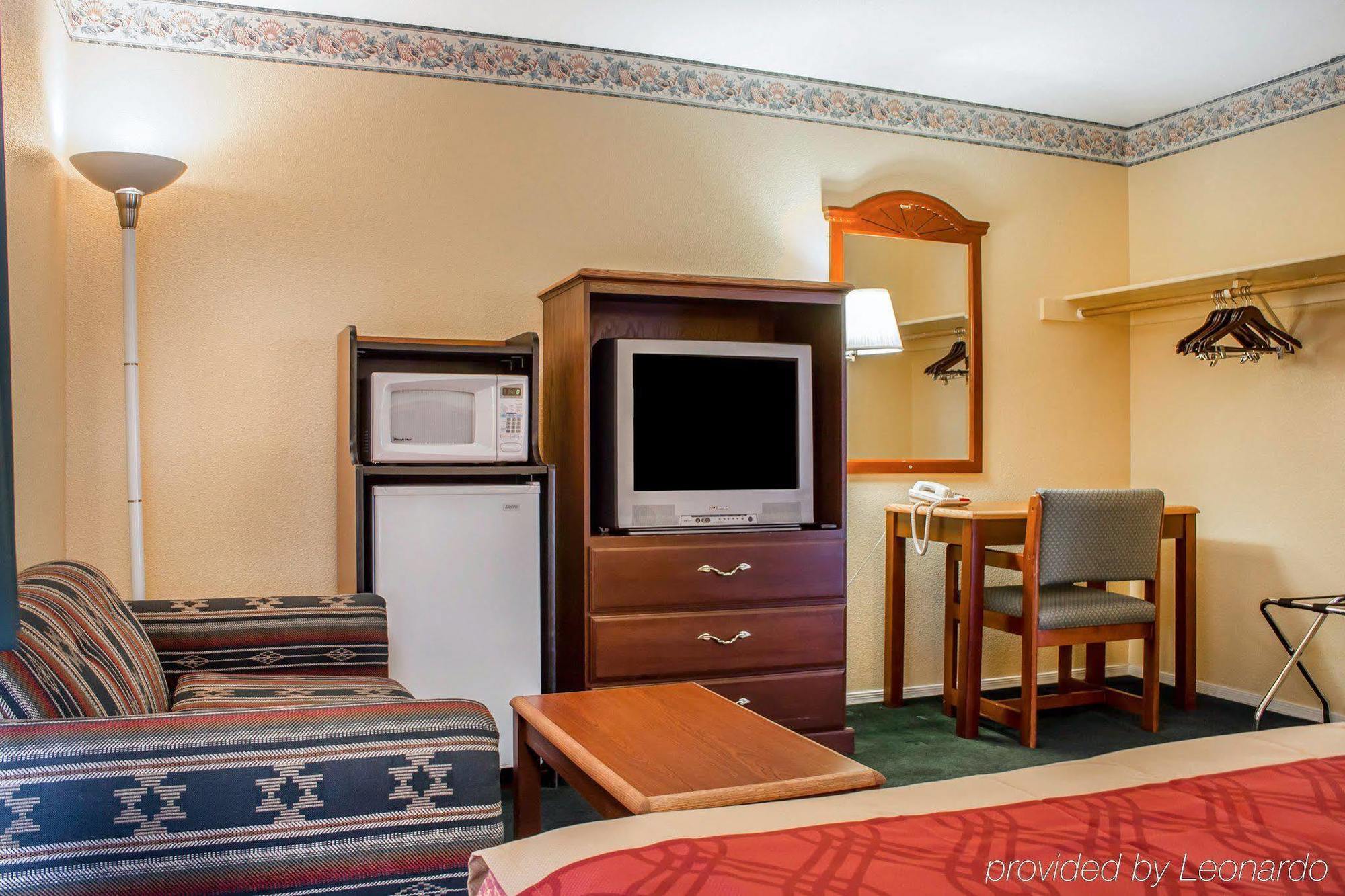 Travelodge By Wyndham Кингман Екстериор снимка